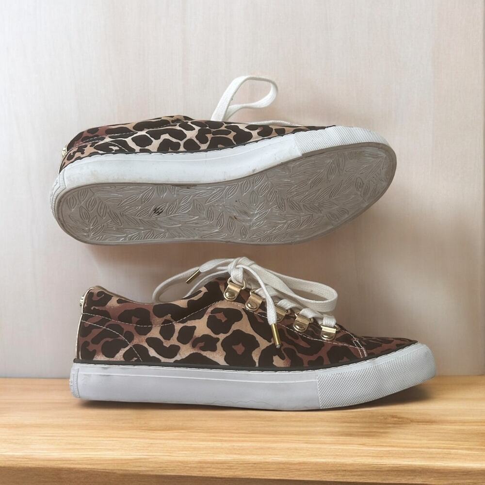 Lilly Pulitzer Leopard Print Sneakers with Gold Hardware and White Laces Size 6